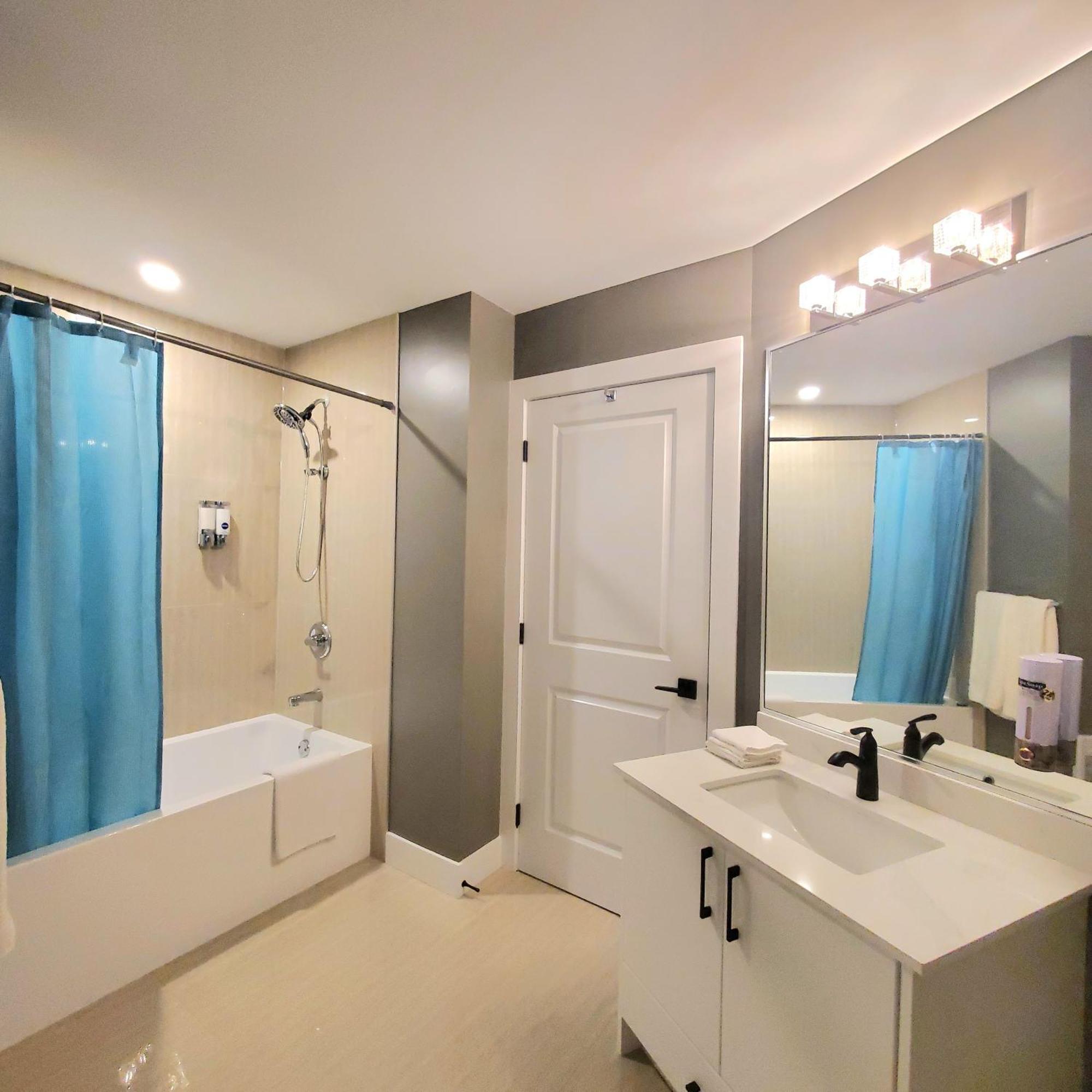 Mountain Retreat 3 Bedroom Garden House Near Heritage Park, Coliseum , Hwy 1, Fishing, Cultus Lake Chilliwack Extérieur photo