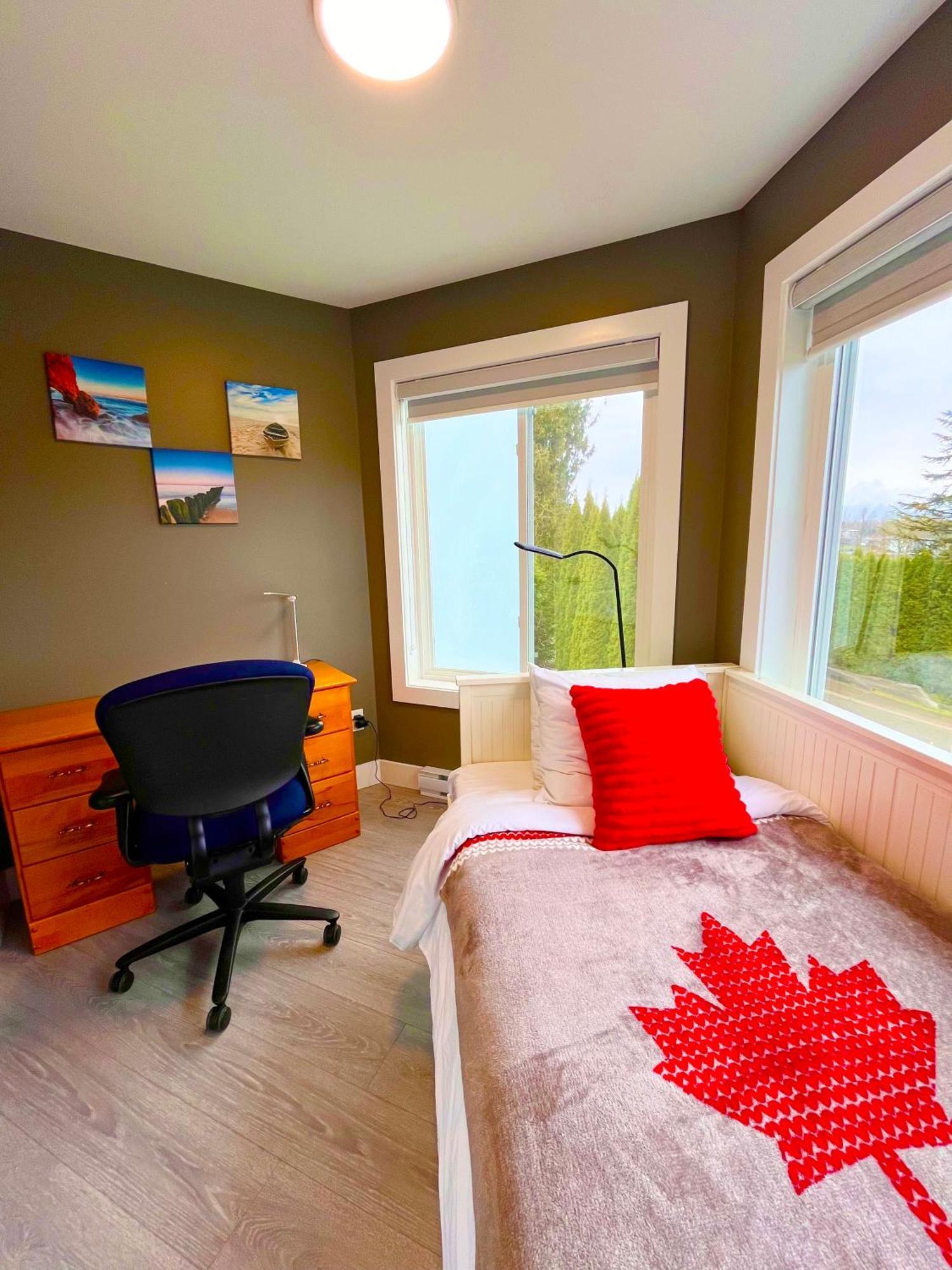 Mountain Retreat 3 Bedroom Garden House Near Heritage Park, Coliseum , Hwy 1, Fishing, Cultus Lake Chilliwack Extérieur photo