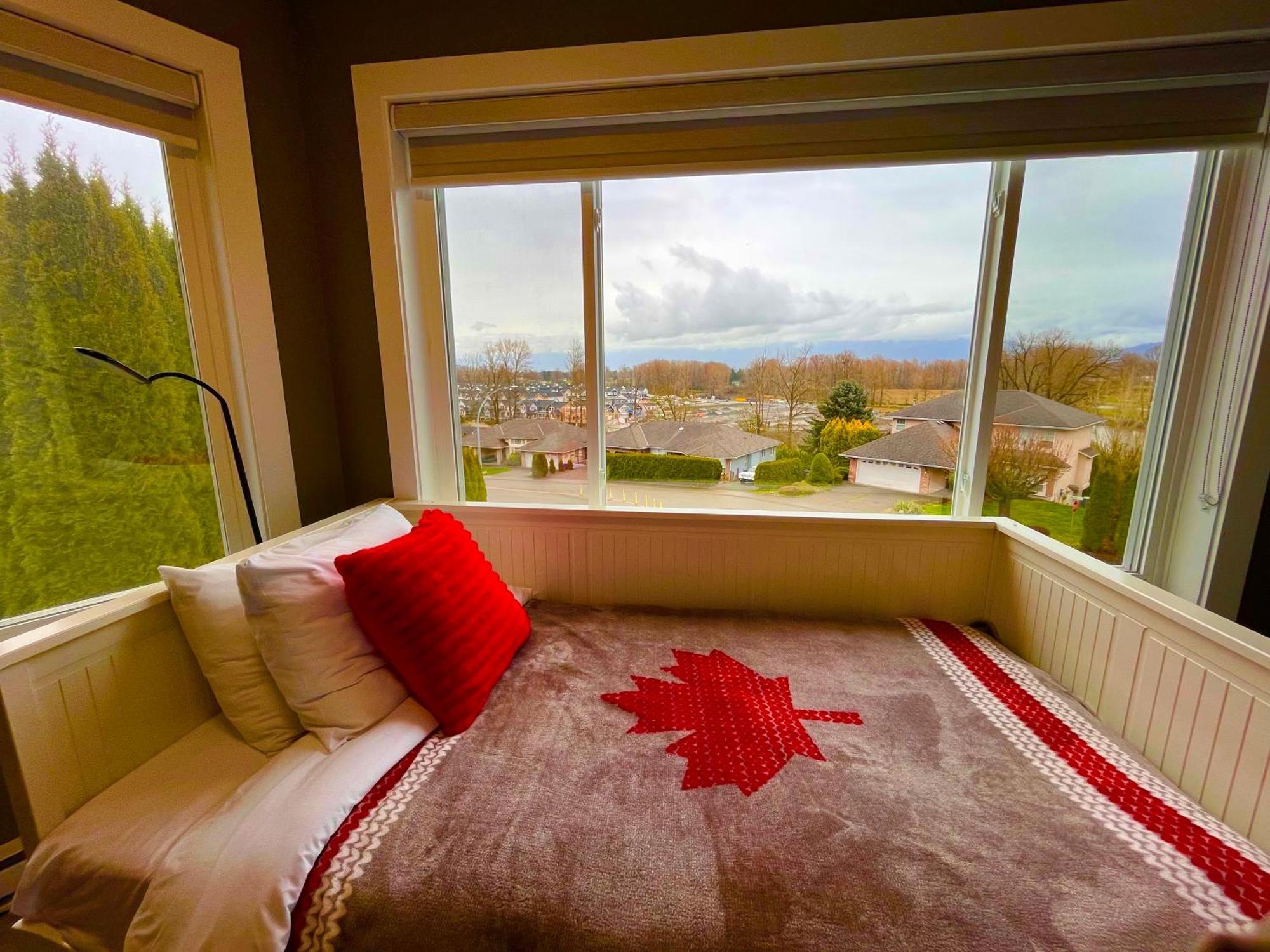Mountain Retreat 3 Bedroom Garden House Near Heritage Park, Coliseum , Hwy 1, Fishing, Cultus Lake Chilliwack Extérieur photo